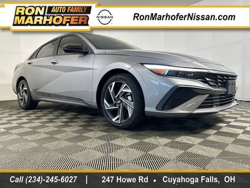 Used 2025 Hyundai Elantra Sport FWD image 1