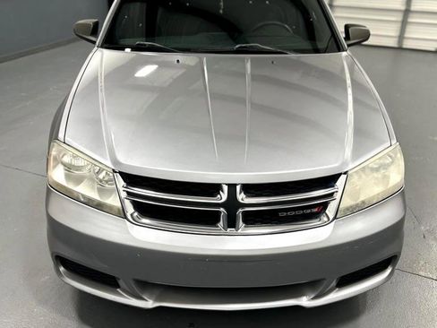 Used 2013 Dodge Avenger SE image 12