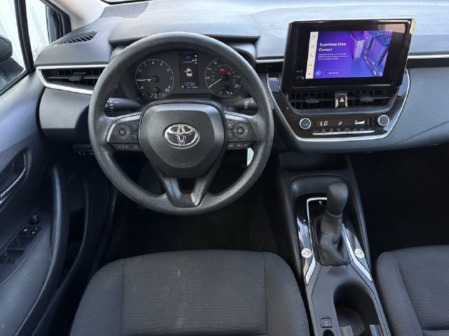 Used 2025 Toyota Corolla LE FWD image 12