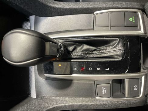 Used 2019 Honda Civic EX image 17