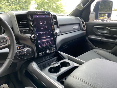 Used 2025 RAM 1500 Big Horn AWD/4WD image 23