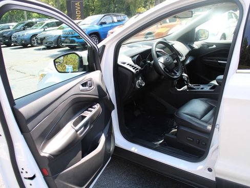 Used 2018 Ford Escape Titanium AWD/4WD image 13