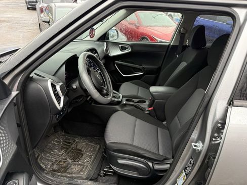 Certified 2022 Kia Soul LX image 7