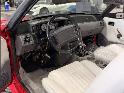 Used 1993 Ford Mustang GT RWD image 9