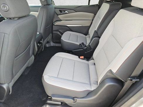 New 2026 Chevrolet Traverse LT image 16