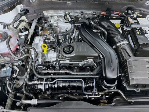 Used 2025 Volkswagen Taos S image 31