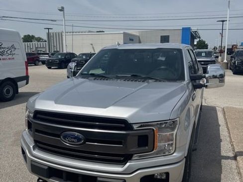 Used 2018 Ford F150 XLT w/ Equipment Group 302A Luxury AWD/4WD image 5