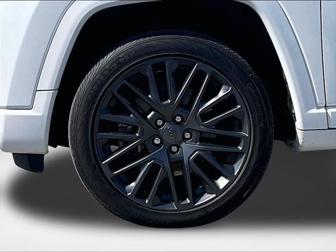 Used 2023 Jeep Compass High Altitude AWD/4WD image 10