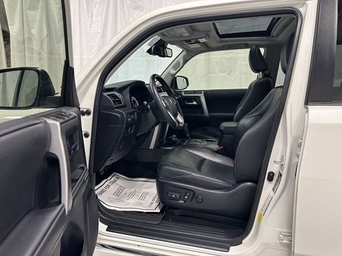 Used 2020 Toyota 4Runner Limited AWD/4WD image 10