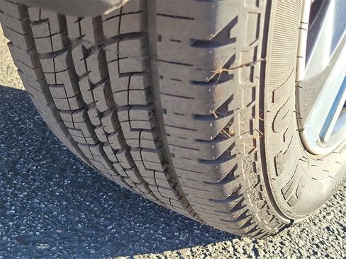 Certified 2022 Nissan Rogue Platinum w/ Head-Up Display Package image 28