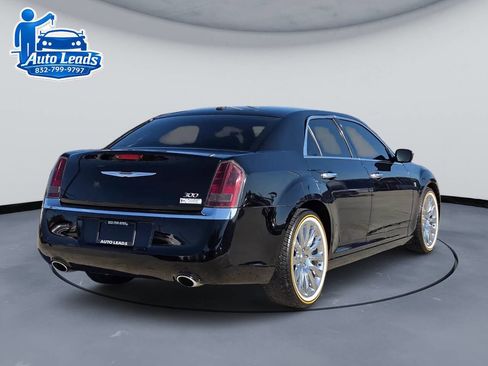 Used 2013 Chrysler 300 Motown RWD image 5