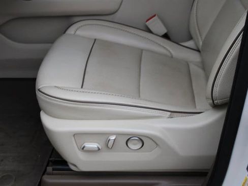 Used 2021 GMC Yukon Denali image 16