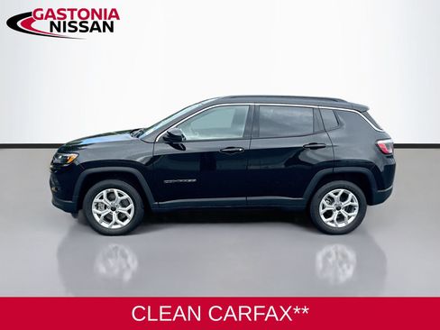 Used 2025 Jeep Compass Latitude AWD/4WD image 5