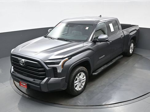 Used 2023 Toyota Tundra SR5 w/ SR5 Premium Package AWD/4WD image 37