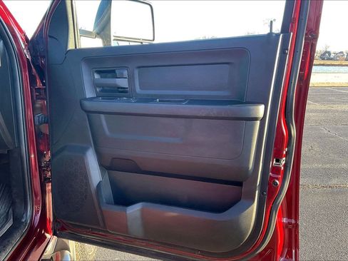 Used 2024 RAM 3500 Tradesman w/ Chrome Appearance Group image 19