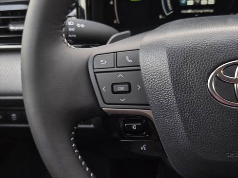 Certified 2026 Toyota Camry SE FWD image 21