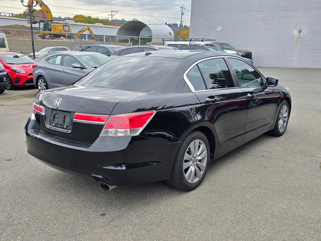 Used 2011 Honda Accord EX-L image 7