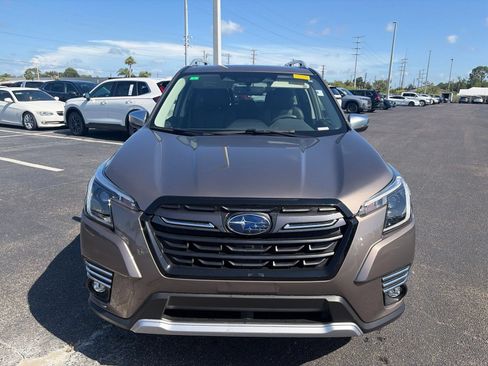 Used 2024 Subaru Forester Touring AWD/4WD image 2