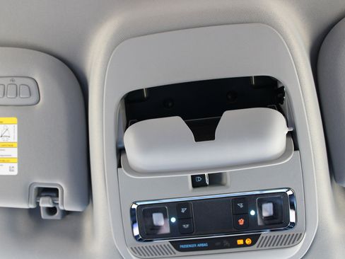 New 2026 Ford F350 Lariat w/ Black Appearance Package image 31