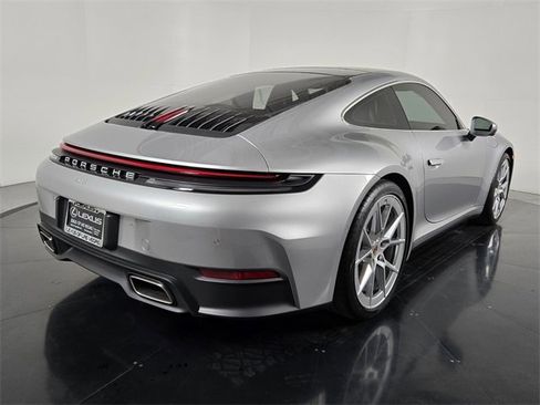 Used 2025 Porsche 911 Carrera image 6
