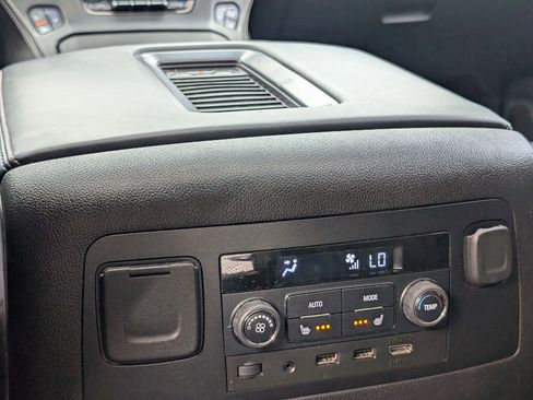 Used 2018 Chevrolet Tahoe Premier RWD image 43