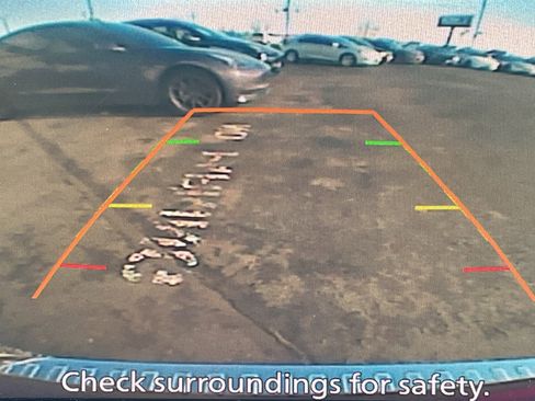 Used 2019 Nissan Rogue SV image 16