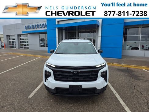 New 2026 Chevrolet Traverse LT w/ Midnight/Sport Edition AWD/4WD image 2
