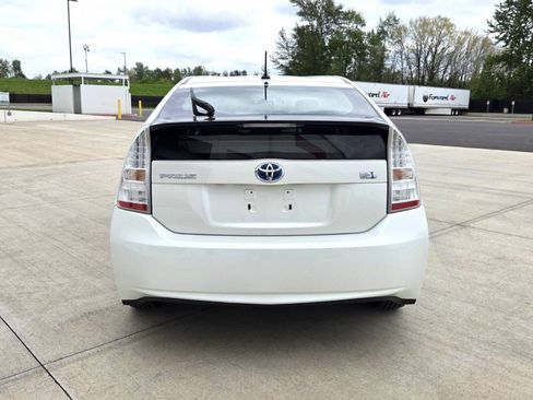 Used 2010 Toyota Prius Two FWD image 6