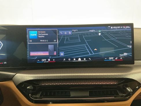 Certified 2025 BMW 330i Sedan w/ Premium Package RWD image 11