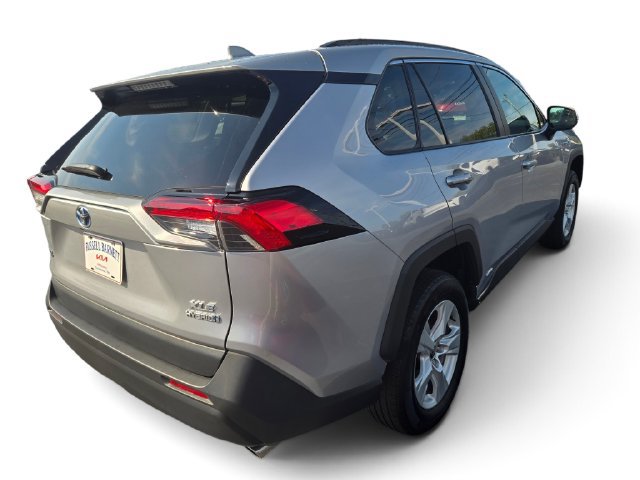 Used 2021 Toyota RAV4 XLE AWD/4WD image 13