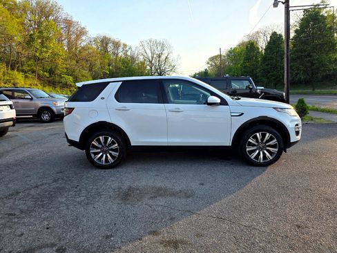 Used 2017 Land Rover Discovery Sport HSE Luxury image 4