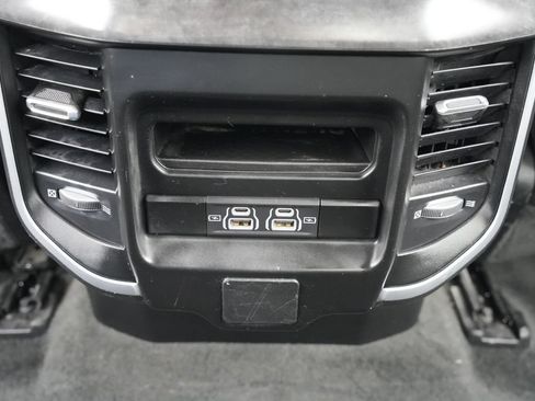 Used 2023 RAM 1500 Big Horn AWD/4WD image 16