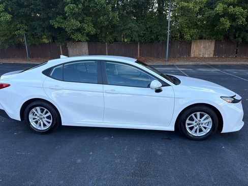 Used 2025 Toyota Camry LE FWD image 3