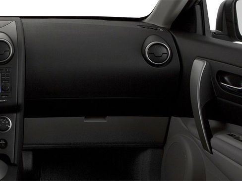 Used 2014 Nissan Rogue S FWD image 21