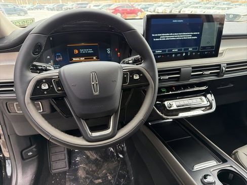 New 2026 Lincoln Corsair Premiere image 9