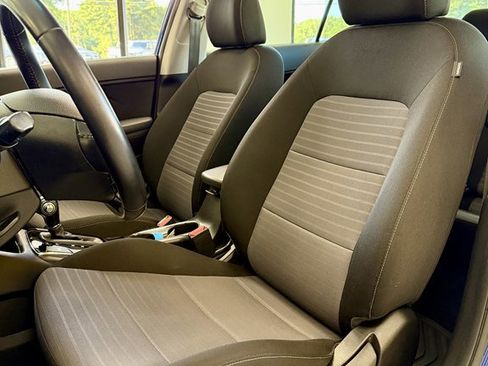 Used 2018 Kia Forte S w/ S Technology Plus Package FWD image 14