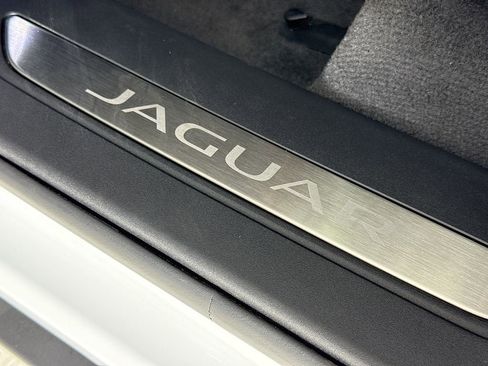 Used 2025 Jaguar F-PACE R-Dynamic S image 18