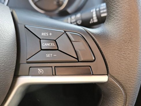 Used 2022 Nissan Kicks S image 13