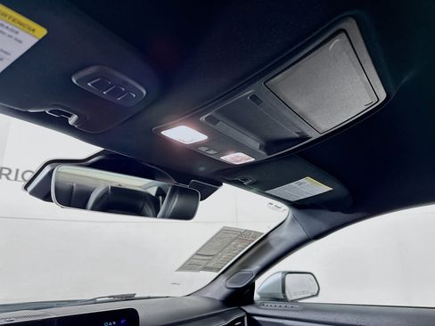 Used 2024 Ford Mustang Premium image 18