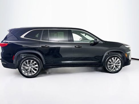 Used 2025 Buick Enclave Preferred image 10