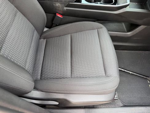 Used 2025 Chevrolet Equinox LT w/ Safety and Technology Package AWD/4WD image 17
