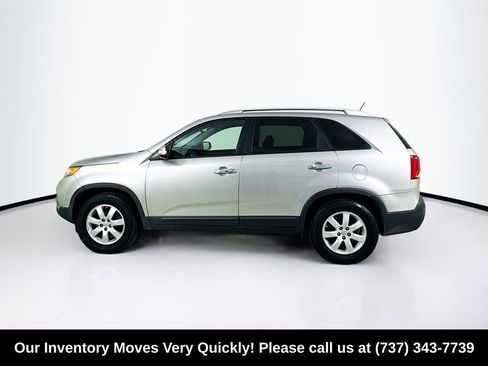 Used 2013 Kia Sorento LX w/ Convenience Pkg FWD image 4