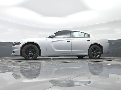 Used 2022 Dodge Charger SXT image 35