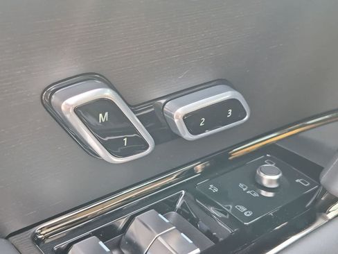 New 2027 Land Rover Range Rover Sport Dynamic SE AWD/4WD image 9