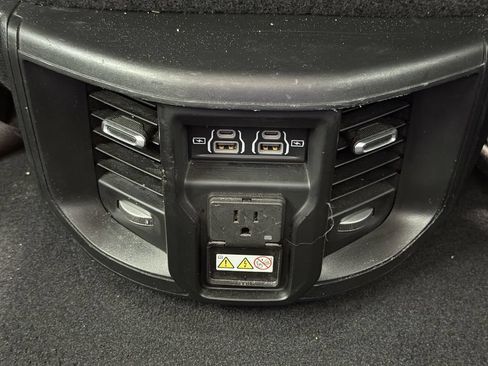 Used 2024 RAM 2500 Laramie AWD/4WD image 29