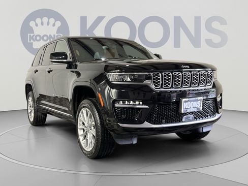 Used 2022 Jeep Grand Cherokee Summit AWD/4WD image 10