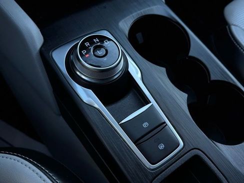 Used 2023 Ford Escape Platinum image 31