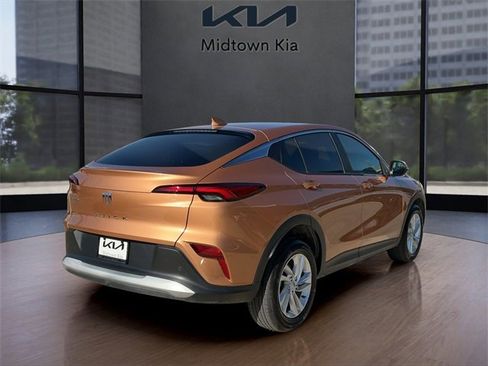 Used 2024 Buick Envista Preferred w/ Convenience I Package image 3