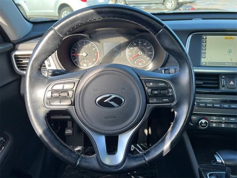 Used 2016 Kia Optima EX w/ Premium Package image 10