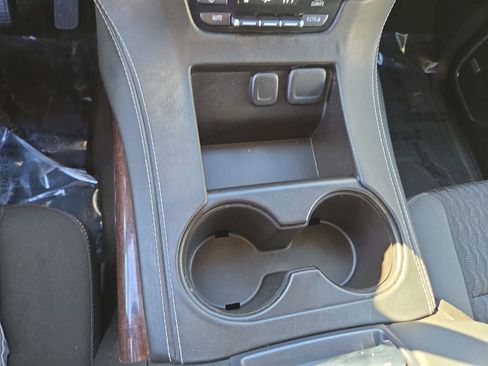 Used 2015 GMC Yukon SLE w/ Convenience Package image 18